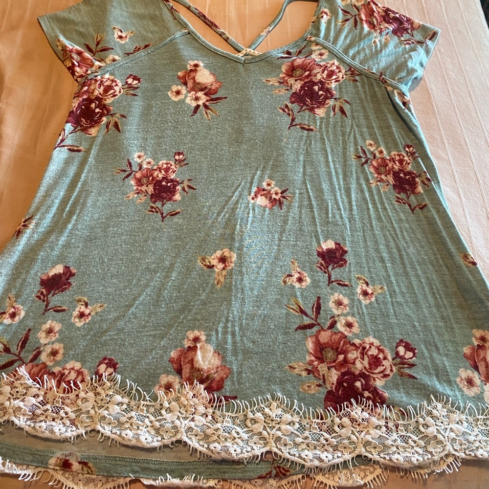 Women’s soft stretchy teal top with lace